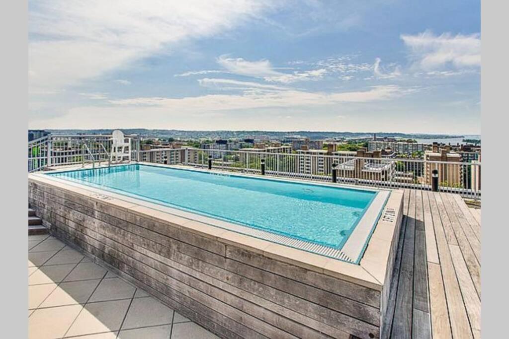 Luxury D.C. 1Br Apt W/Rooftop Pool In Southwest Waterfront ワシントン エクステリア 写真