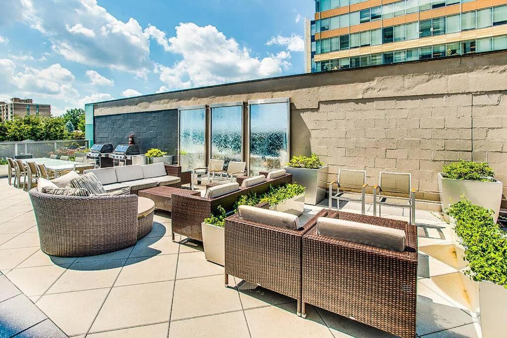 Luxury D.C. 1Br Apt W/Rooftop Pool In Southwest Waterfront ワシントン エクステリア 写真